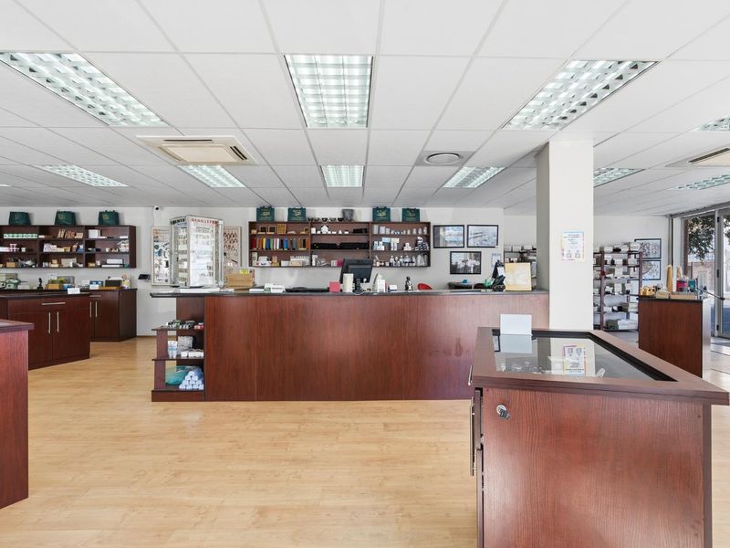 BESPOKE GARDENS SHOWROOM/RETAIL SECTION FOR SALE - Photo 5