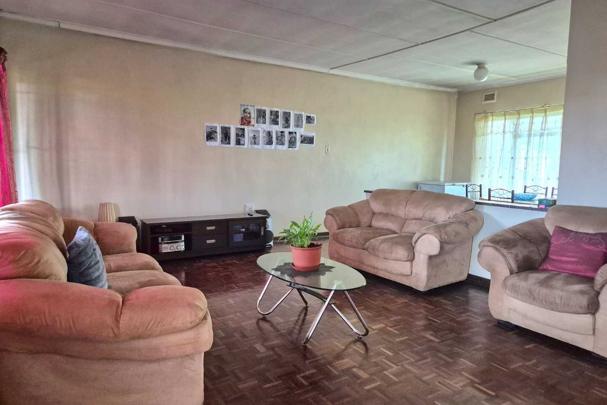 Level land home - Photo 4