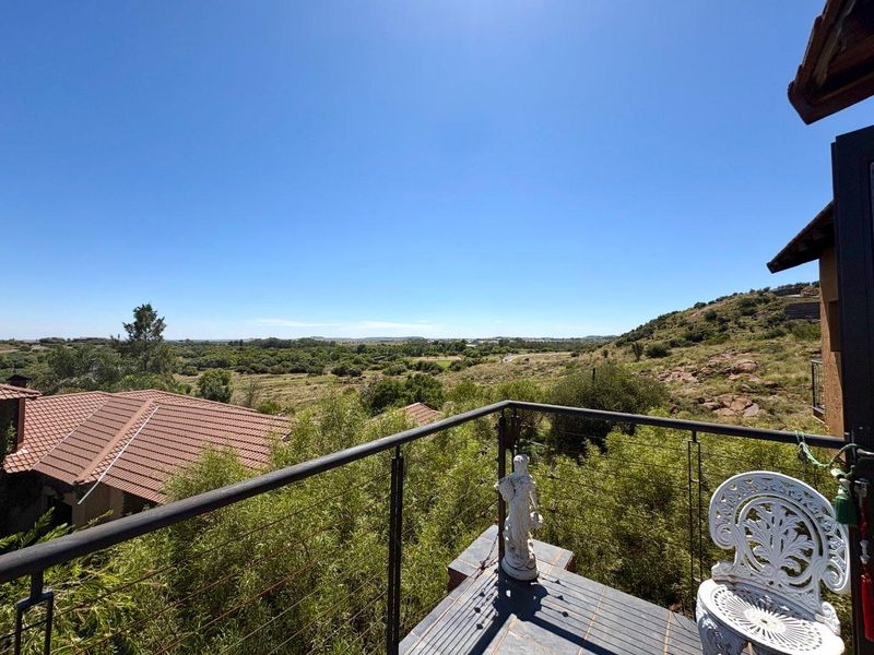 GREEN BELT LIVING  WITH BREATHTAKING VIEWS - Photo 7