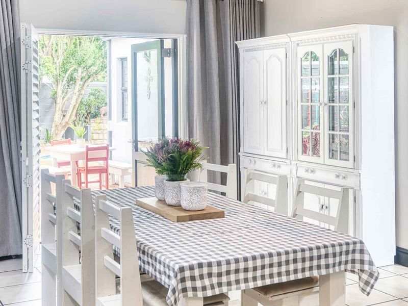 LARGE RESIDENTIAL HOME FOR SALE - Photo 9