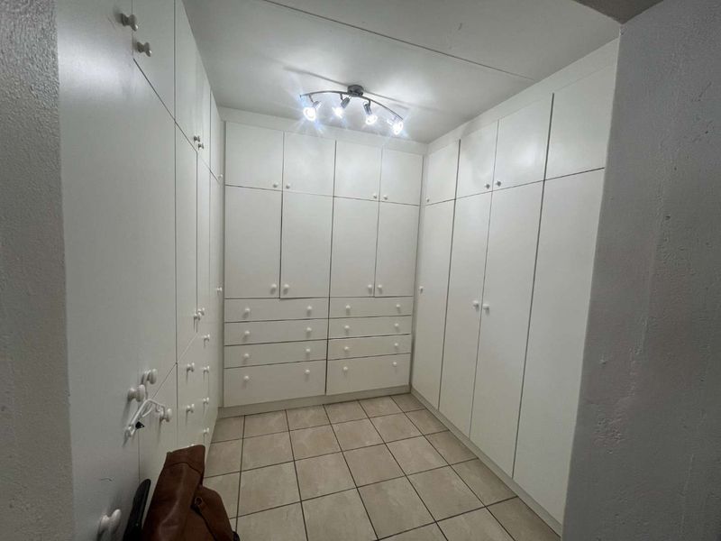 Lovely family home in a prime location - Photo 6