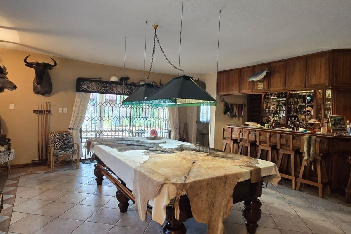 6 Bedroom House for Sale in Amandasig Ext19 - Photo 4