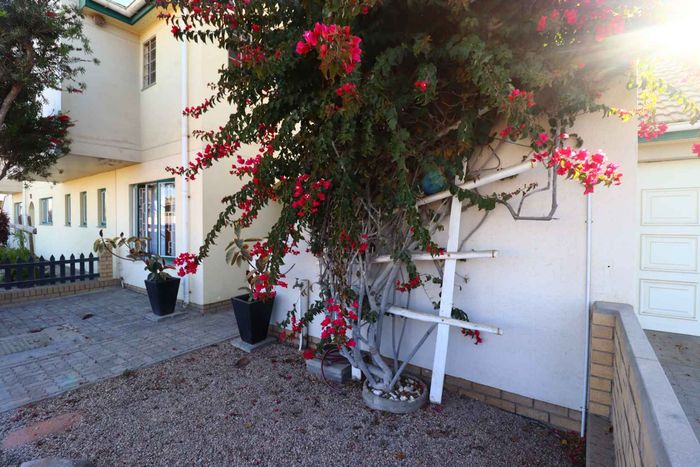 Property #2480694, Townhouse Pending Sale in Kramersdorf