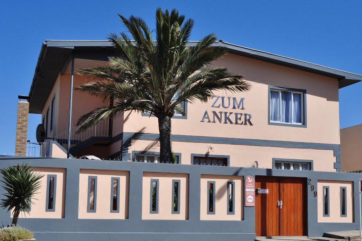Former Guesthouse Investment Property for Sale, Lüderitz, Namibia - Photo 5