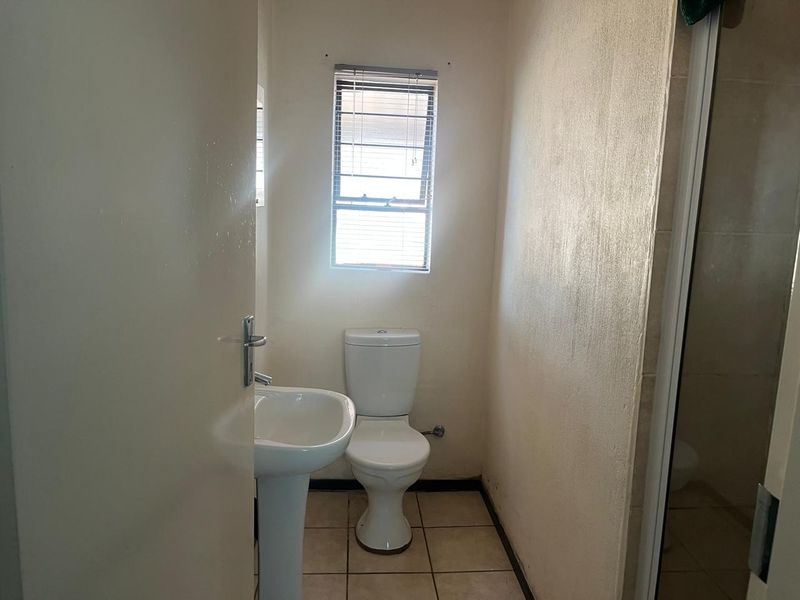 Beautiful Three bedroom Townhouse for sale - Photo 4