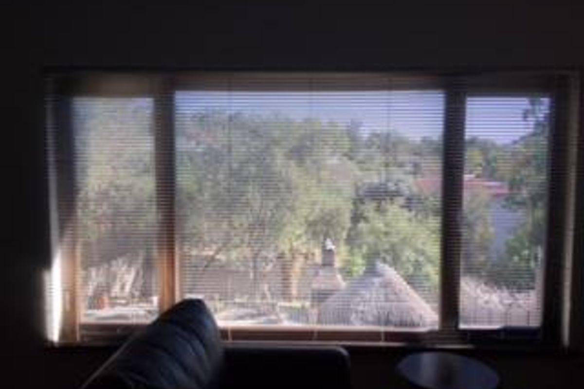 RESIDENTIAL PREMISES IN THE CENTRE OF KLEIN WINDHOEK BUSINESS AREA, OFF SAM NUYOMA DRIVE!! - Photo 2