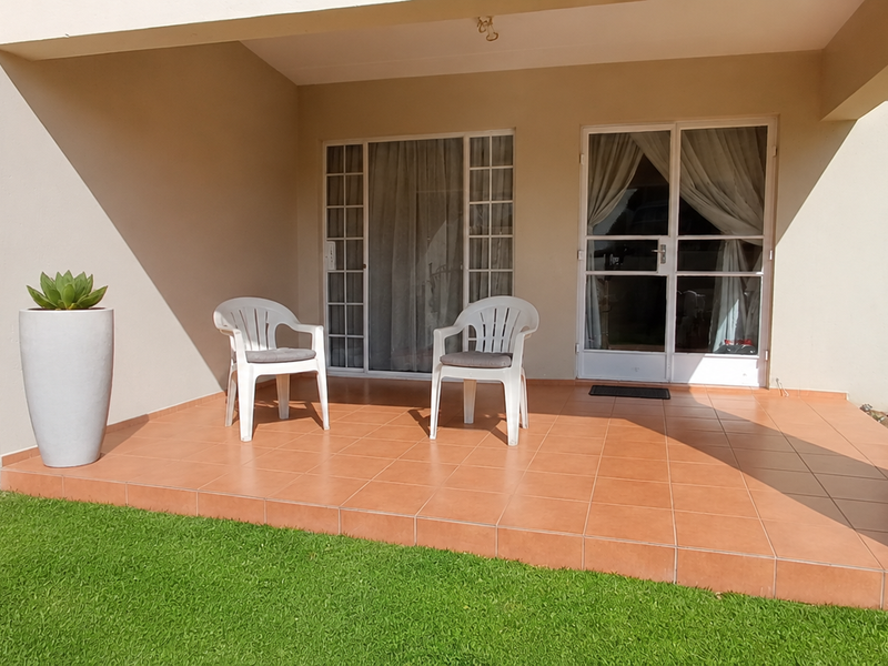 FAMILY FRIENDLY GROUND FLOOR UNIT - Photo 8