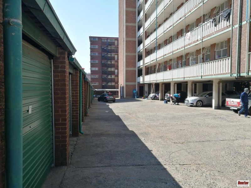 BACHELOR FLAT TO RENT IN SUNNYSIDE - Photo 3