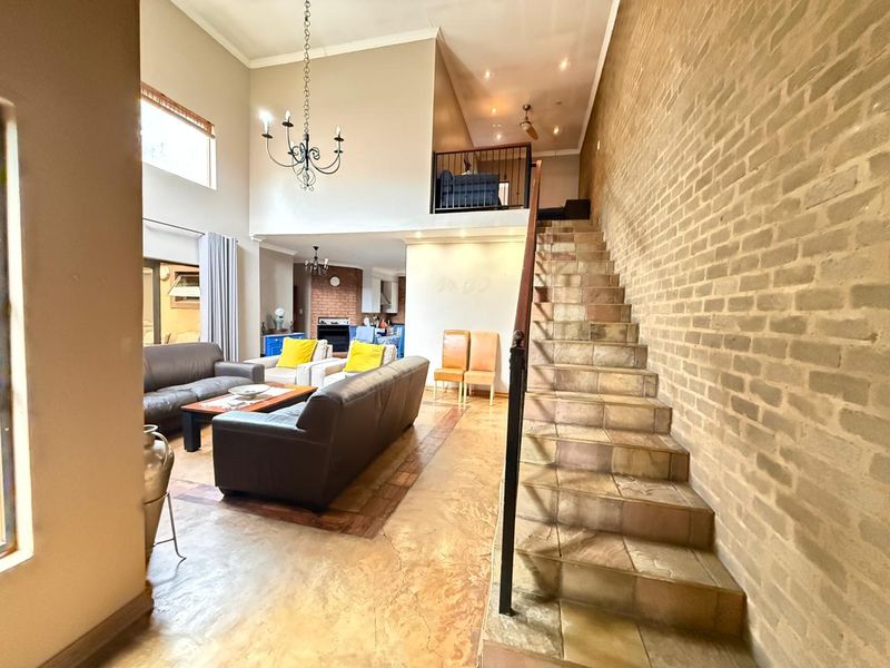 4 bed, 3.5 bath house in Waverley - Photo 4