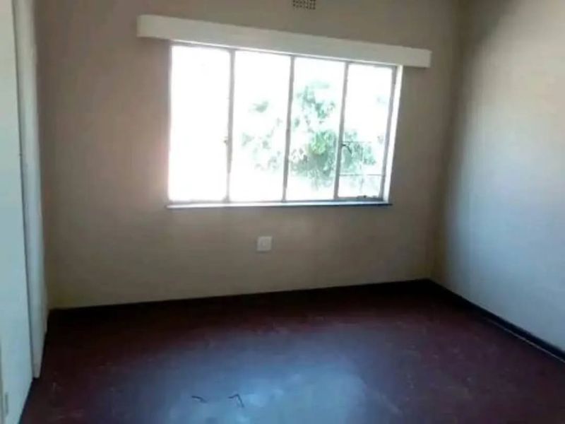INVESTMENT PROPERTY!! - Photo 6