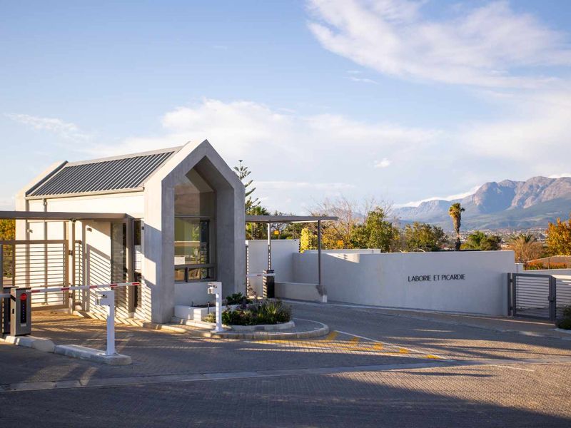 An Exceptional Stand at Laborie et Picardi Estate, Among Paarl’s Most Sought-After and Rare Locations - Photo 7