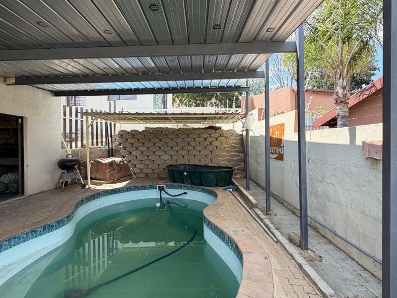 Your beautiful 5 bedroom spacious home awaits - Photo 4