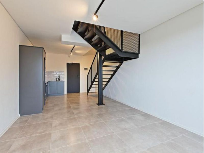 1 Bedroom Apartment for sale - Photo 2