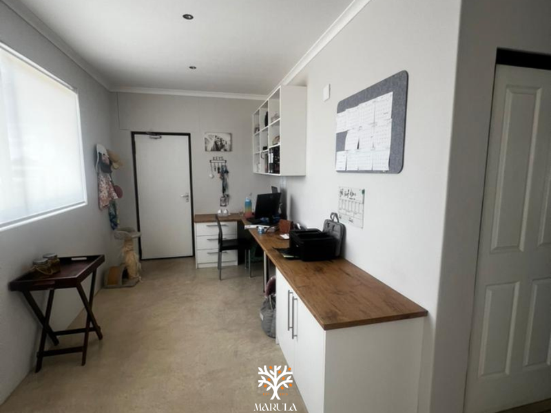 Family Home For Sale | Omeya Golf Estate | N$6 200 000 - Photo 8