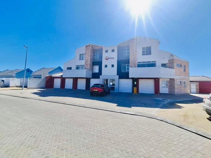 Under Contract - Photo 2