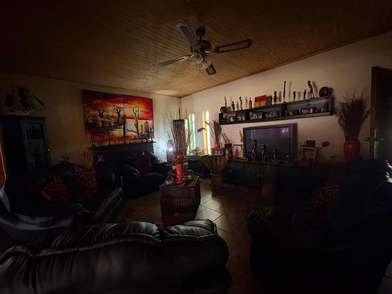 Fully Loaded 4-Bedroom Family Home on a 2,000m2 Corner Stand - Photo 10