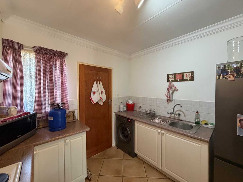 Tranquil Oasis: Lovely 2-Bedroom Townhouse with a patio and pretty garden! - Photo 9