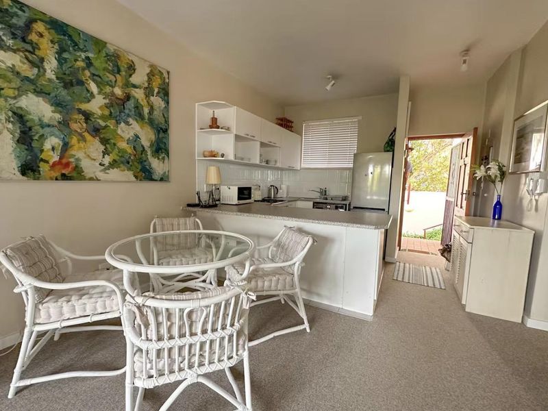 St. James Sunny 2 Bed Seaview Apartment - Photo 3