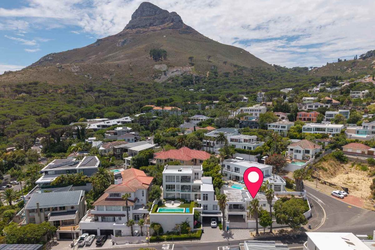 Comfortable Coastal Living in Camps Bay - Photo 4