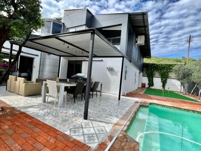 3 Bedroom House To Let in Klein Windhoek - Photo 3