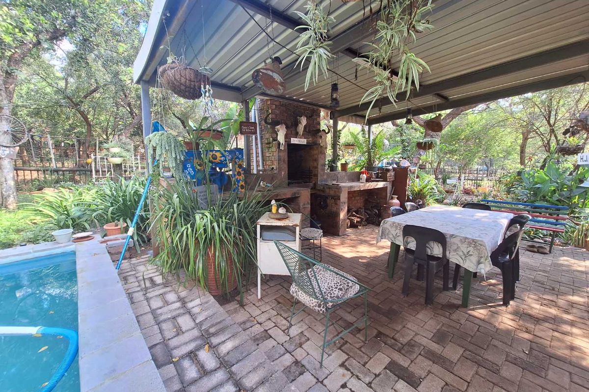 Charming 2-bedroom Retreat with Lovely Entertainment Area - Photo 5