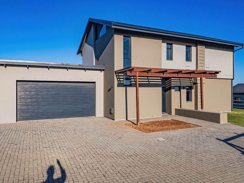 Brand new family home in Hartland Lifestyle Estate - Photo 3