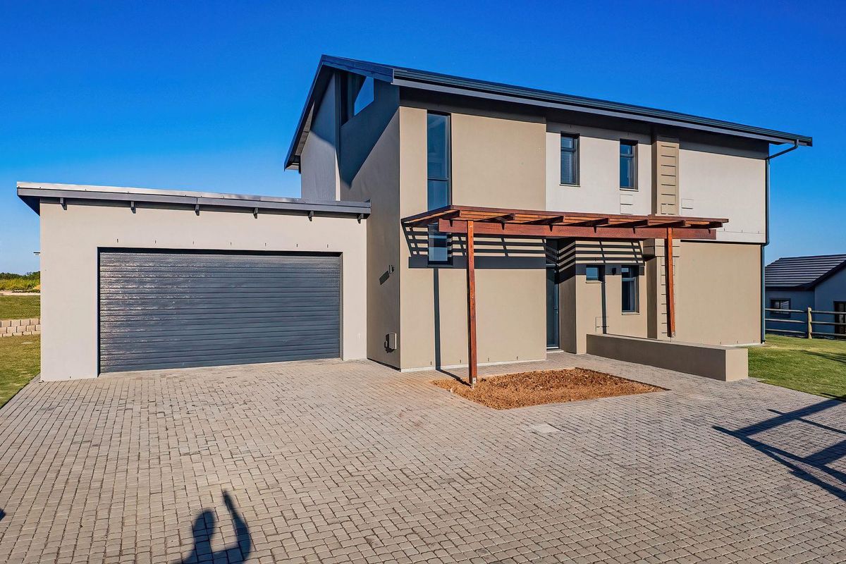 Brand new family home in Hartland Lifestyle Estate - Photo 3