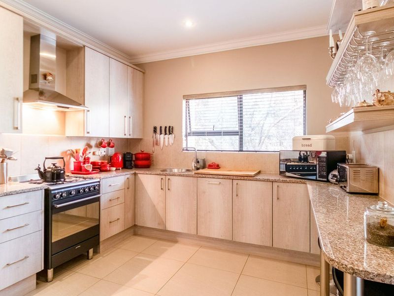 Live Luxuriously at Eye of Africa Golf Estate – Your Dream Home Awaits! - Photo 8
