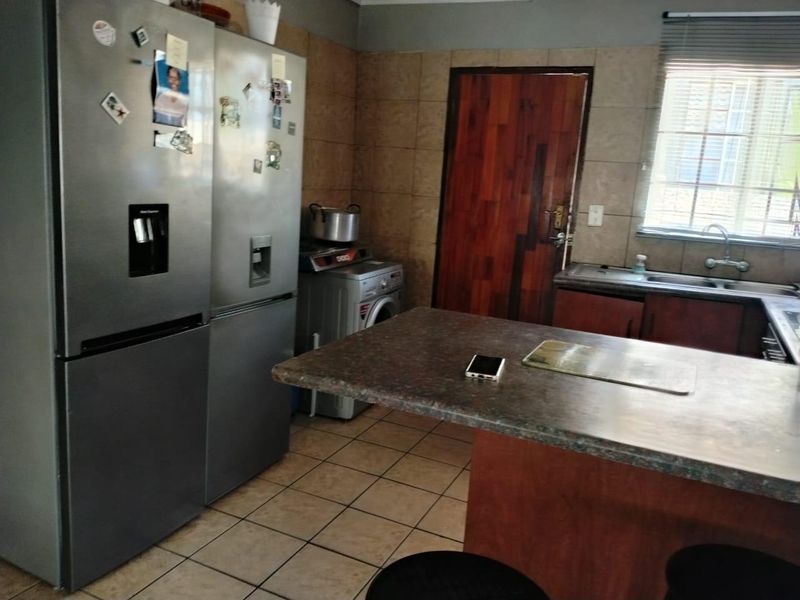 3 Bedroom House for sale at Olievenhoutbosch - Photo 5