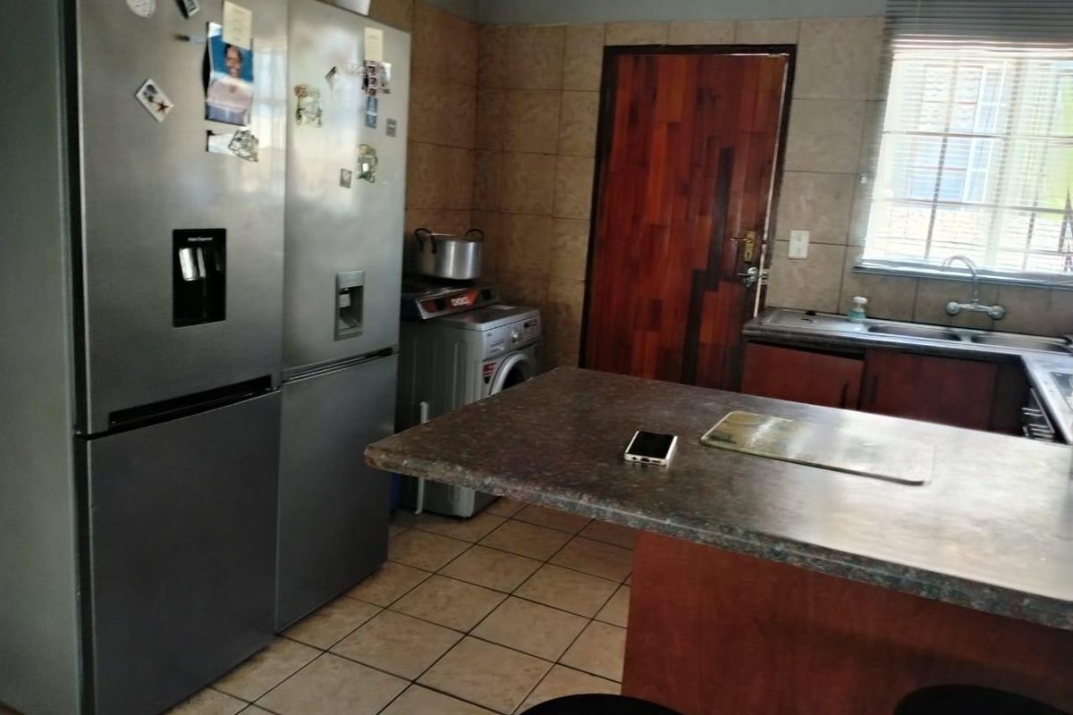 3 Bedroom House for sale at Olievenhoutbosch - Photo 5