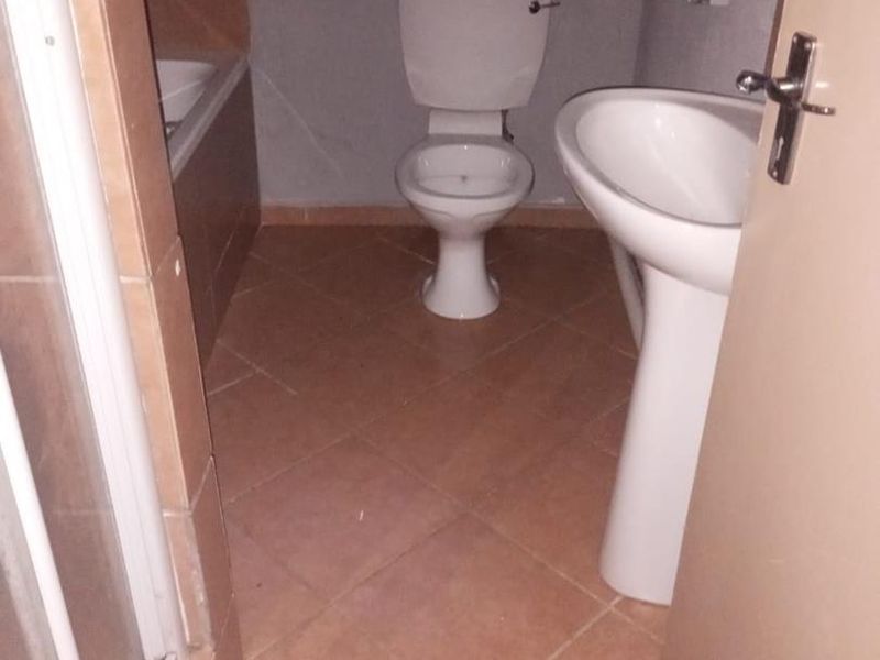 3 bedroom house in The Orchards - Photo 7