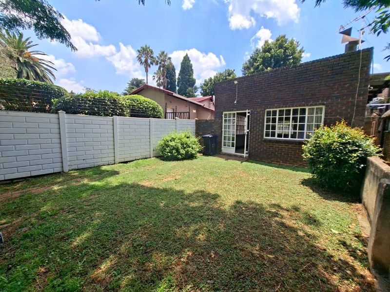 CHARMING COTTAGE - Photo 2