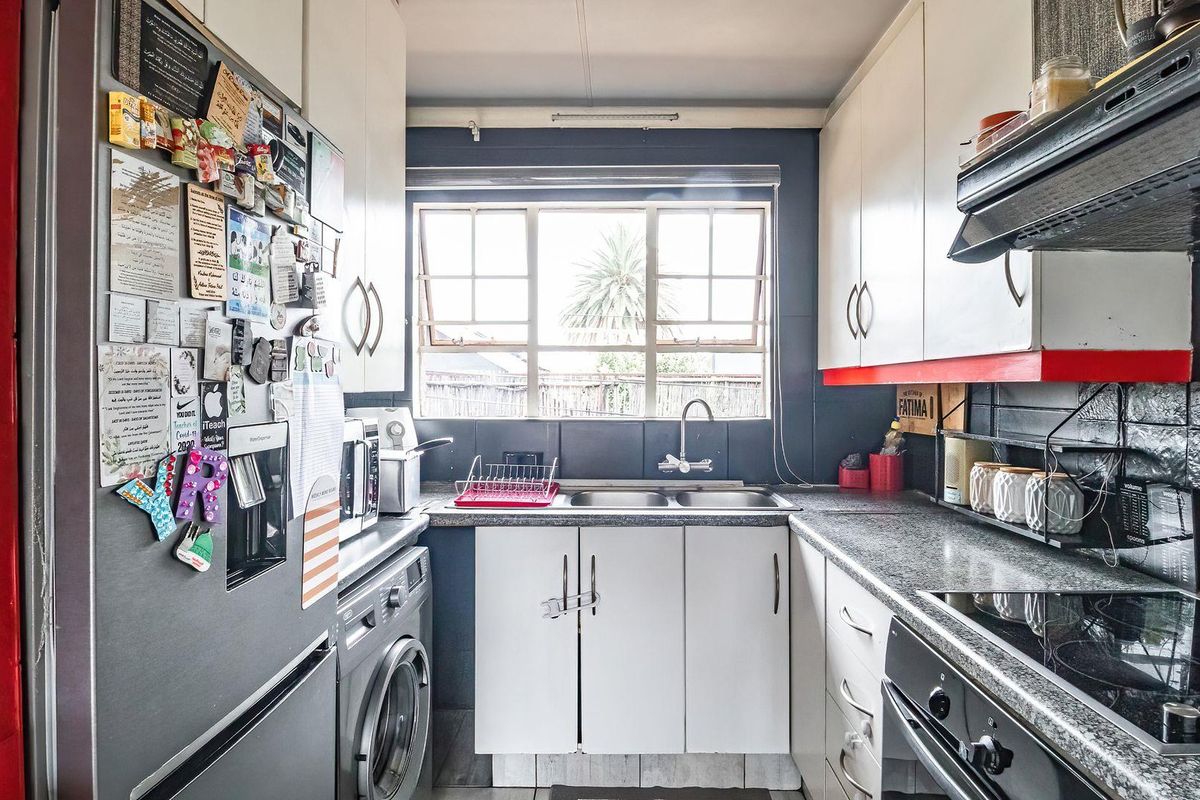 First Floor 2-Bedroom with a Balcony & Carport! - Photo 5