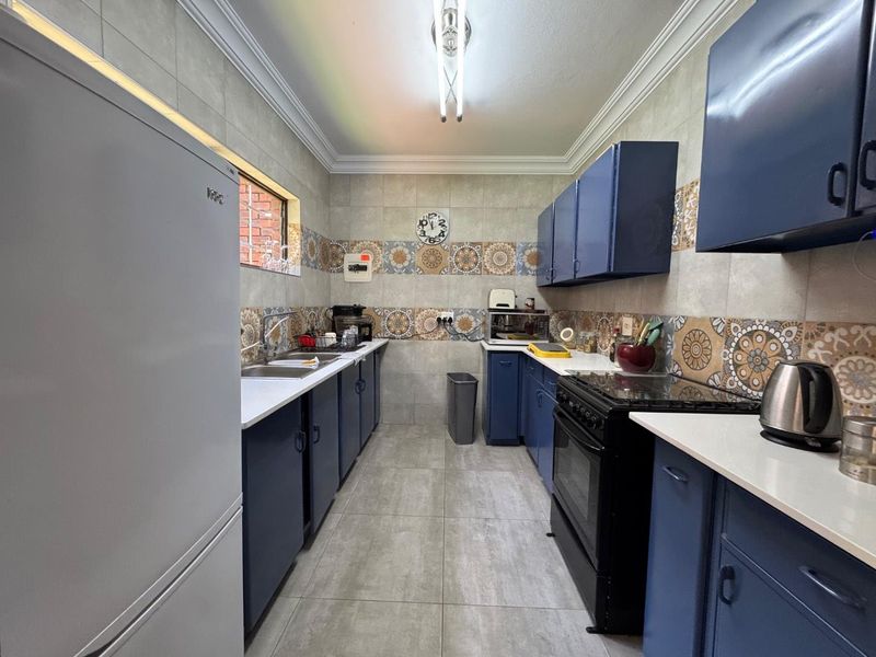 Property For Sale in Lynnwood Manor, Pretoria - Photo 3