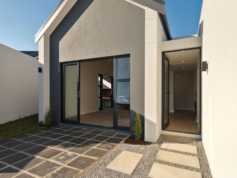 Brand new Home to make your own - Photo 2