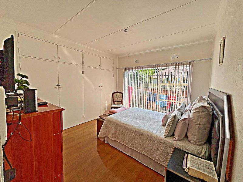 Marvelous 2 Bedroom unit - Photo 9