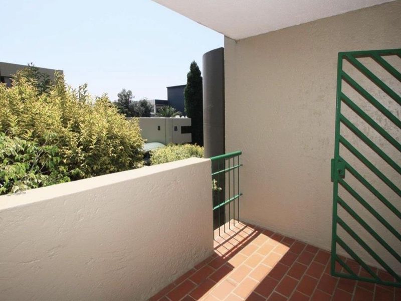 A LOVELY ONE BEDROOM APARTMENT - Photo 5