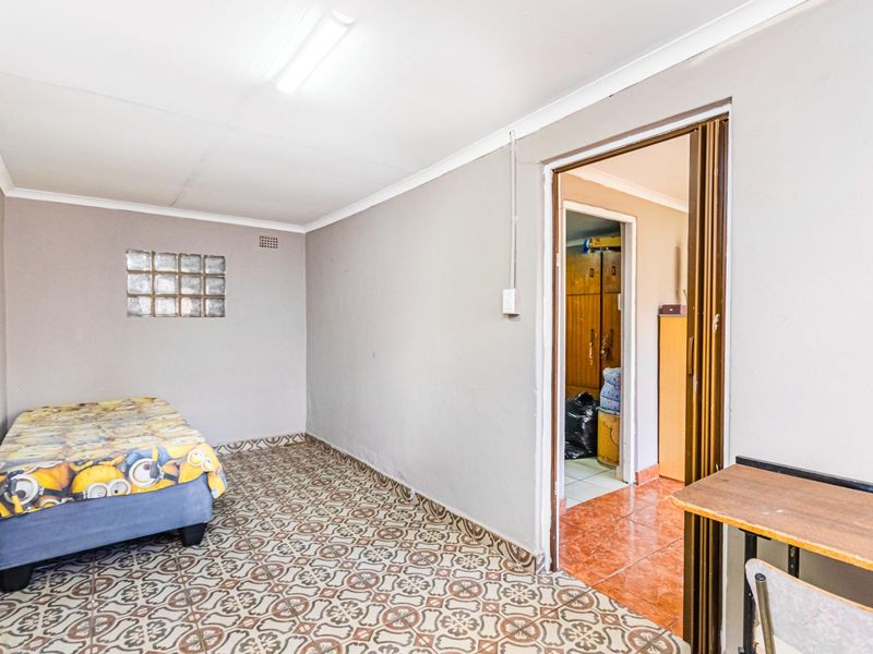 Ideal Family Home In Krugersdorp West - Photo 6