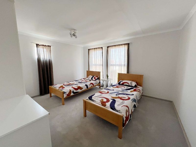 Spacious & Well-Priced Freestanding Home – Sole & Exclusive Mandate - Photo 4