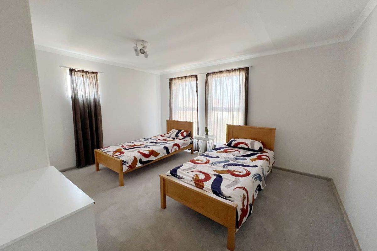 Spacious & Well-Priced Freestanding Home – Sole & Exclusive Mandate - Photo 4