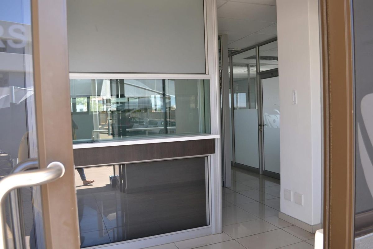 Prime commercial office for sale in Windhoek - Photo 2