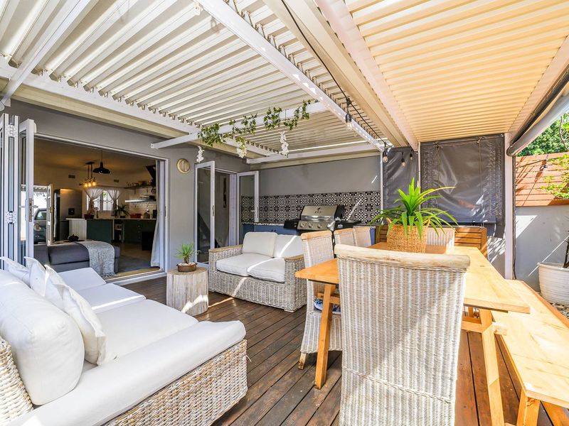 Modern 3 Bedroom Townhouse | Walk to Umhlanga Beach | Private Garden | Exclusive Mandate - Photo 2