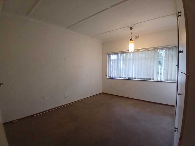 74m2 Lovely Spacious up Stairs unit. - Photo 7