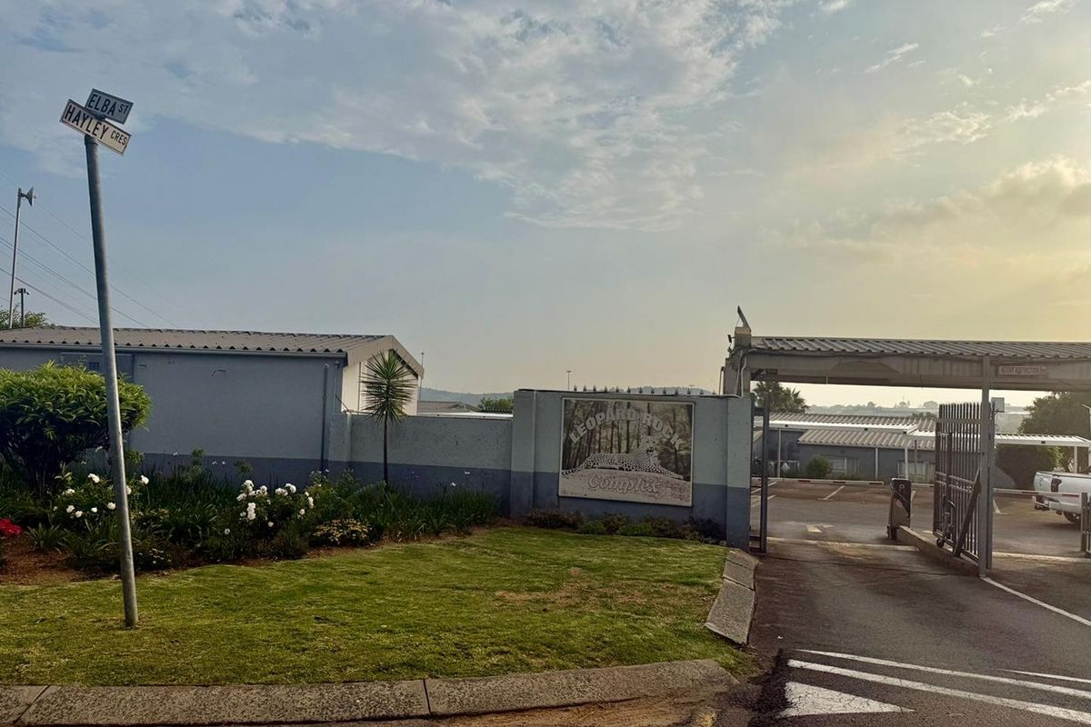 Ideally Positioned Home - Photo 3