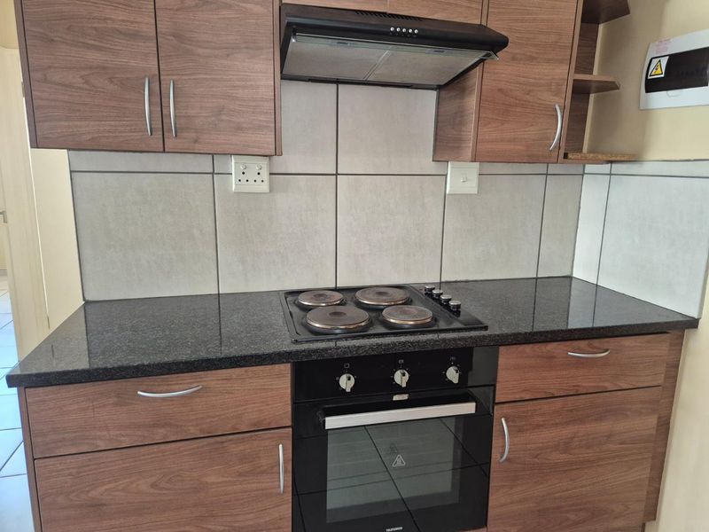 Riverside View - R 875 000 Neat Family Home - Photo 7