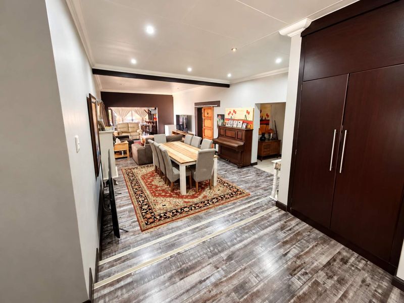 Family home with two flatlets as an extra income - Photo 8