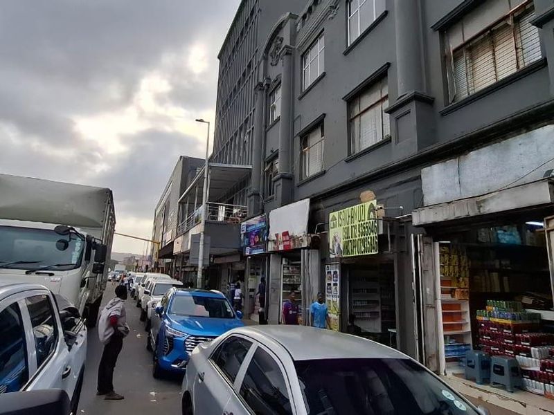 **Prime Retail Opportunity in High-Traffic Mall Location** - Photo 8