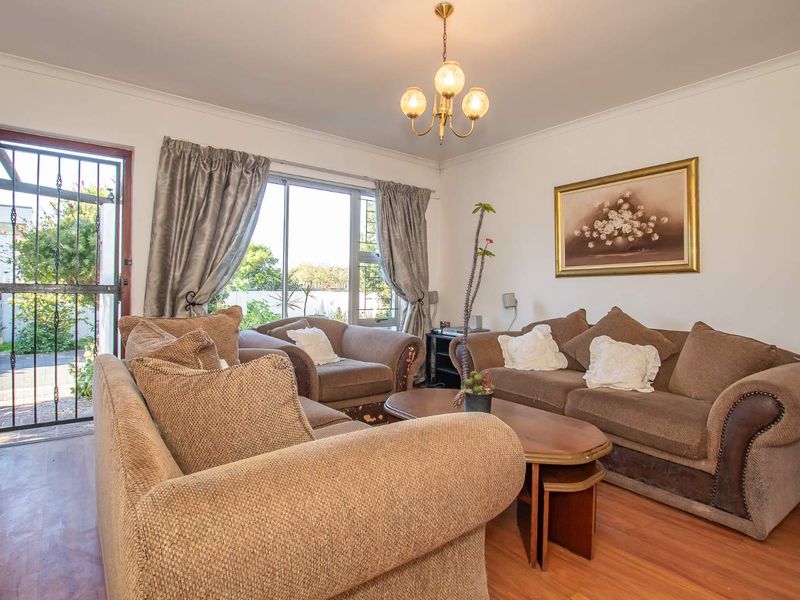 Secure & Serene – A Hidden Gem in Sought-After Lakeside Village - Photo 5