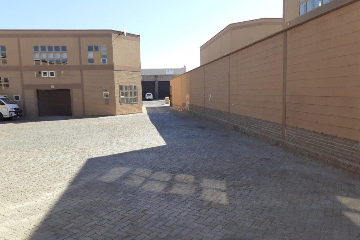 WAREHOUSE FOR SALE - Photo 2