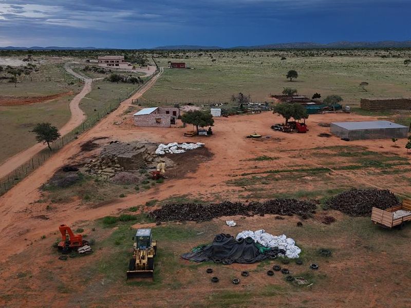 A remarkable 2300ha livestock farm just outside Outjo, offering exceptional potential for serious farmers and investors. - Photo 6
